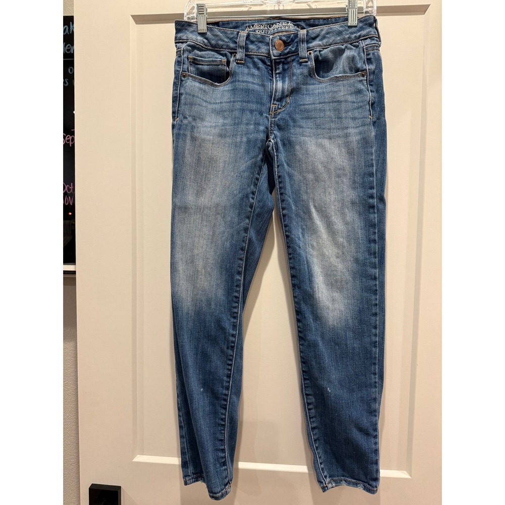 American Eagle Outfitters Women's Size 4 Short Skinny Jeans Medium Wash